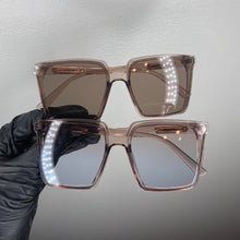 Load image into Gallery viewer, Oversized Square Sunglasses
